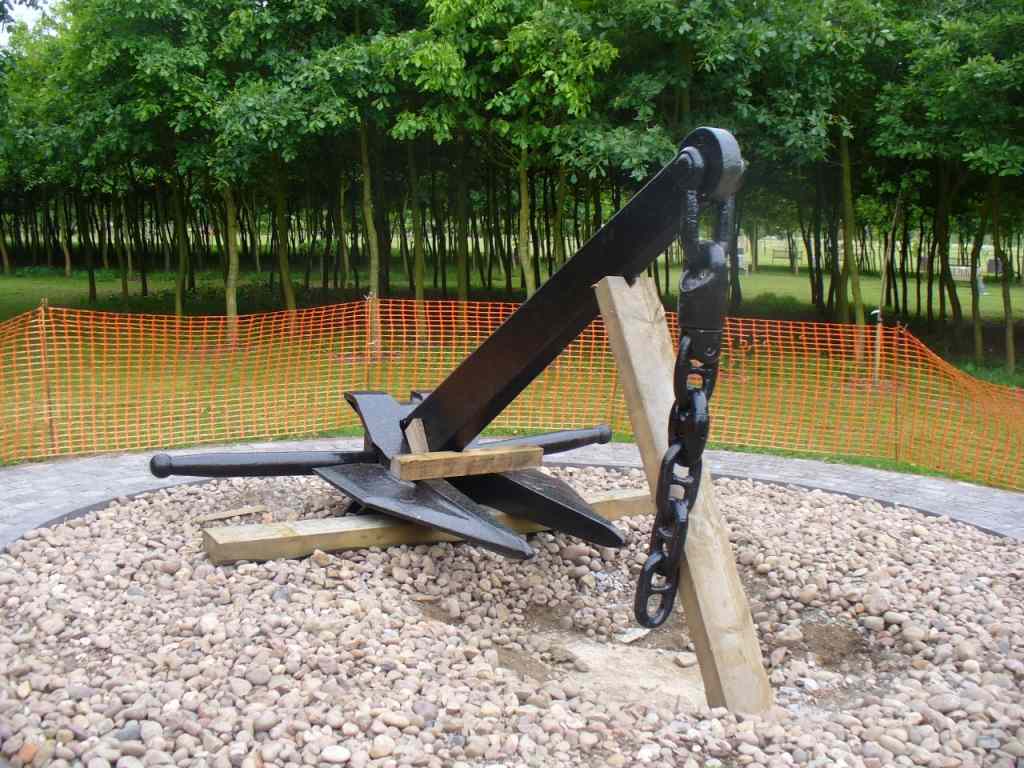 RFA Sir Percivale's Anchor at The Arboretum
A Dedication Ceremony will take place at the National Memorial Arboretum, Alrewas, Staffordshire, Wednesday 8 June.
The dedication will take place in Seafarer's Awareness Week. The anchor will be sited in the Merchant Navy Convoy wood which consists of 2535 oak trees, one for each vessel lost during WWII.
The date of the dedication ceremony marks the date that Sir Percivale's sister ships. Sir Galahad and Sir Tristram were hit at Fitzroy during the Falklands conflict.
